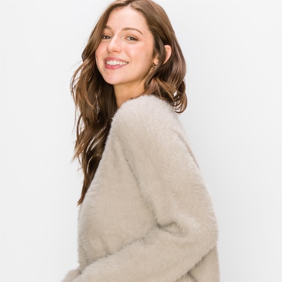 Boutique NWT Round Neck Fuzzy Sweater-Stone - Picture 4 of 5